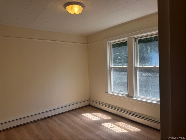 Photo - 572 Warburton Ave Unit 2E
