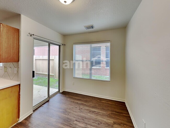 Photo - 12123 Landsdown Ridge Way