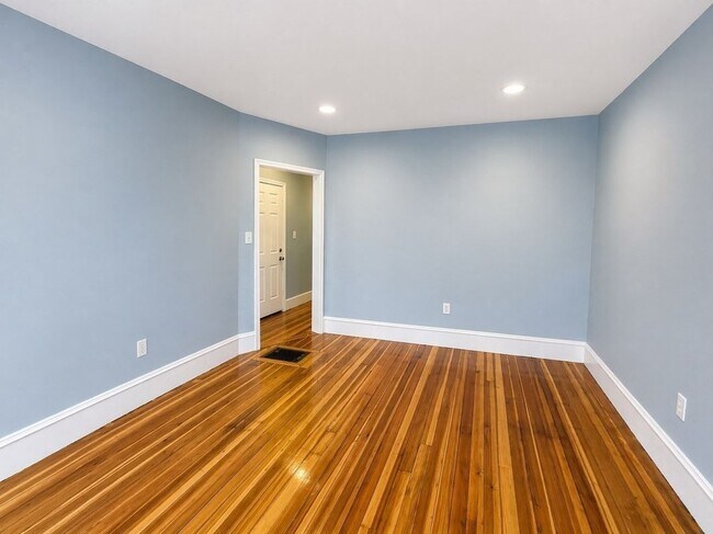 Photo - 9 Nightingale St