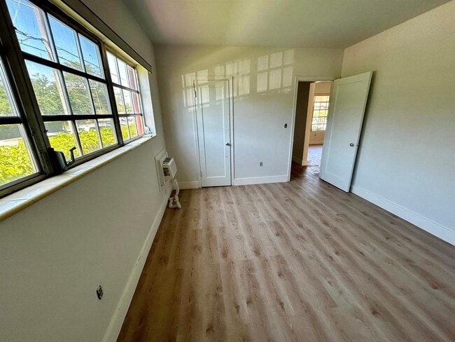 Photo - 631 SW 11th St Unit 1W