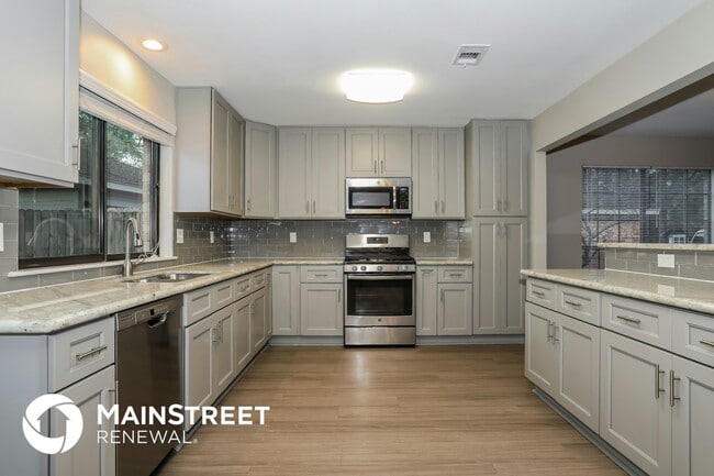 Photo - 15518 4 Leaf Dr