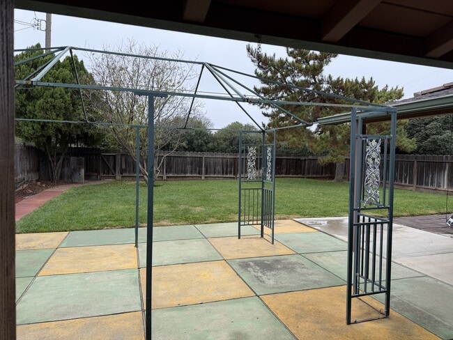 Photo - 221 S 7th St