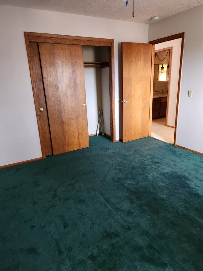 Photo - 203 Valley St