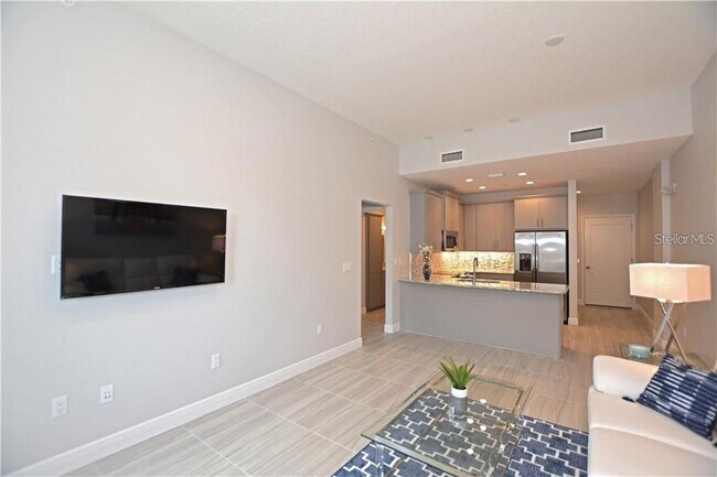 Photo - 1500 State St Unit 603