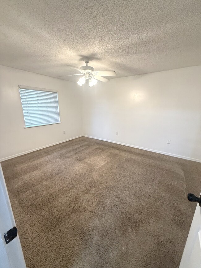 Photo - 232 Riverbend Dr