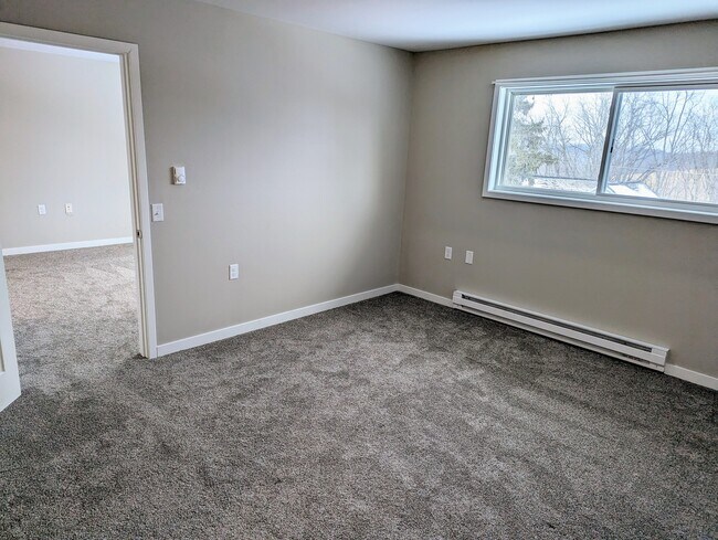 Photo - 307 W Main St Unit 1