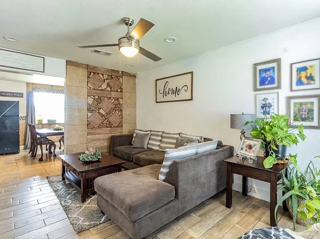 Photo - 626 Wren Ave