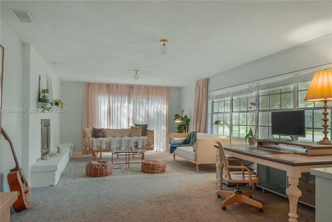 Photo - 4042 Greenwood Dr