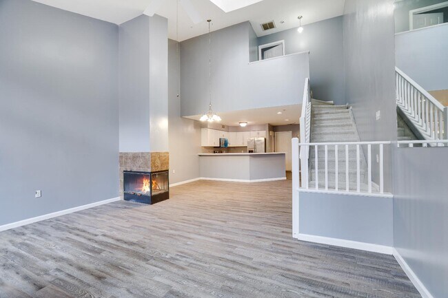 Photo - 305 Inverness Dr