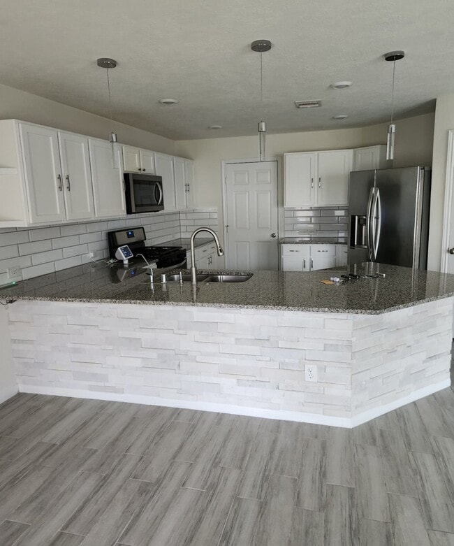 Photo - 16623 Live Oak Canyon Dr