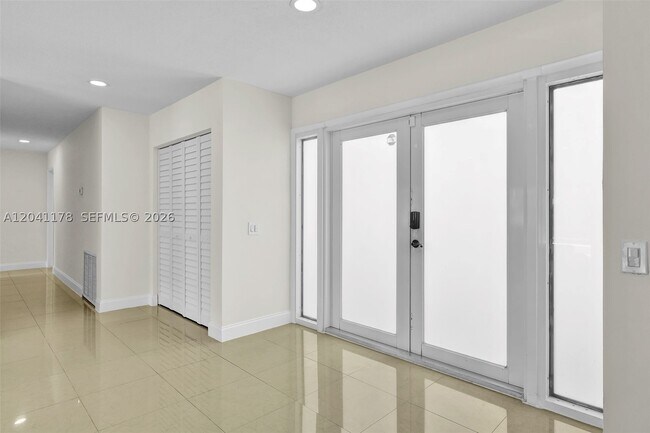 Photo - 16453 NE 33rd Ave