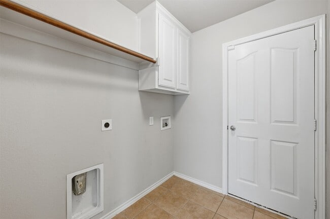 Photo - 9028 Manana St