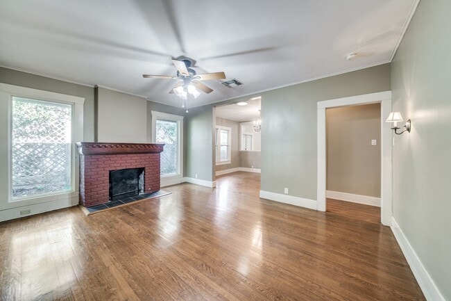 Photo - BEAUTIFUL HOME IN BLUEBONNET HILLS, ALAMO HEIGHTS