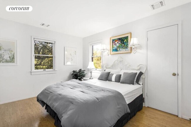 Photo - 122 St.Andrew Cir