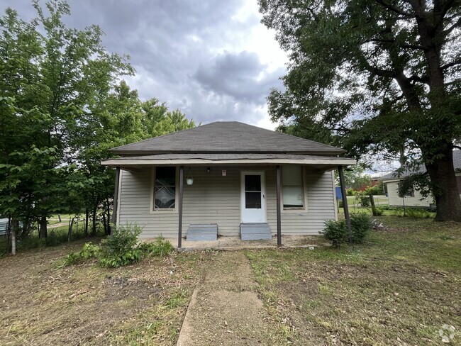 Building Photo - 1518 S College St Rental