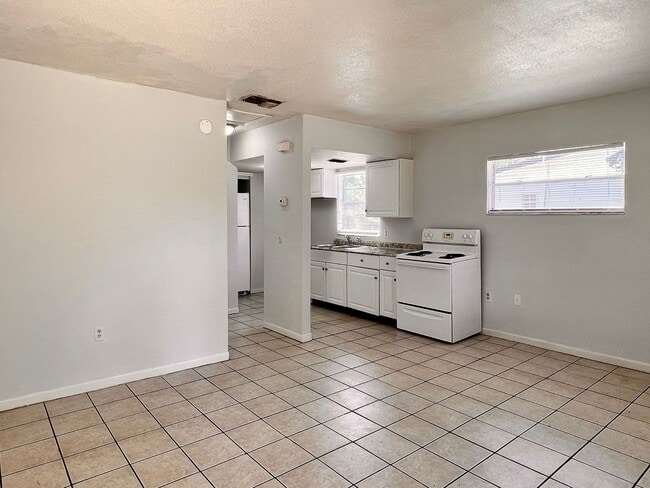 Photo - 329 7th St SW Unidad C