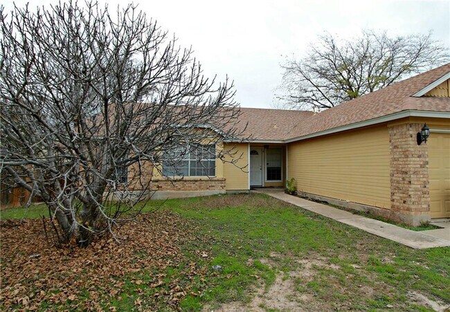 Photo - 2002 Leeann Dr Townhome