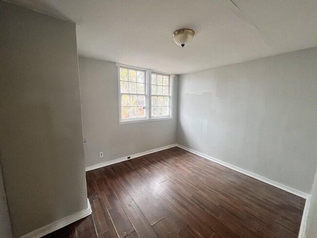 Photo - 524 Carmen Pl