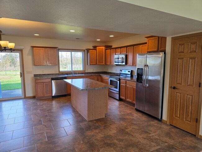 Photo - 2996 Icecap Rd