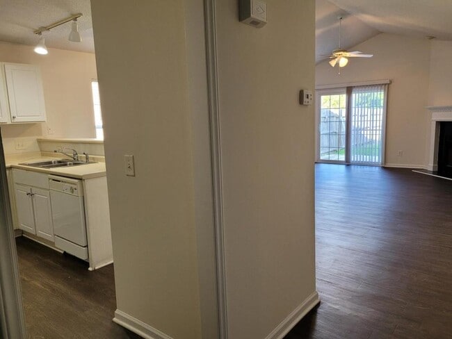 Photo - 1203 Wyngate Dr