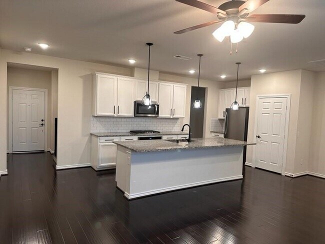 Photo - 3428 Avondale Vw Dr