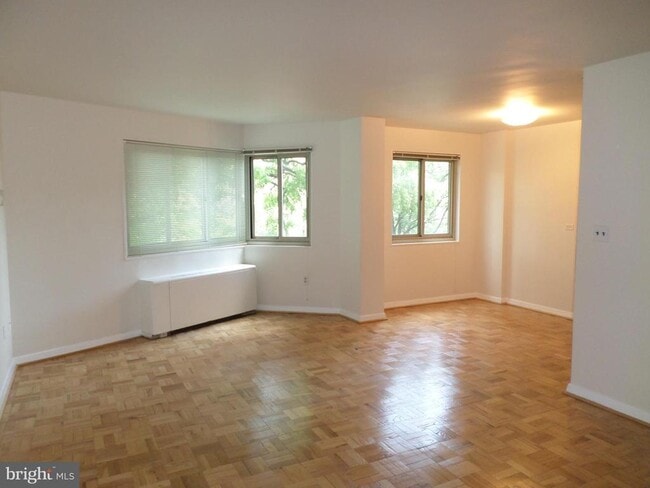 Photo - 4600 Connecticut Ave NW Unidad 630