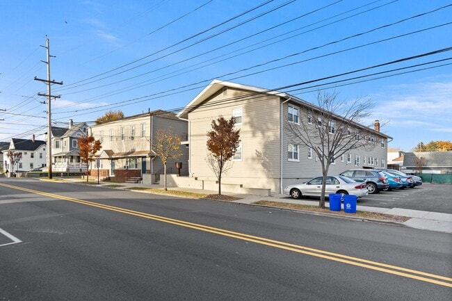 479-485 Hoboken Rd