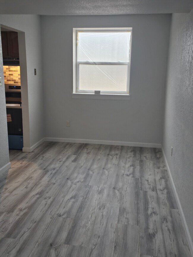 37 Alan Shepard Rd