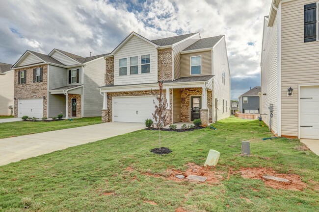 Photo - NEW CONSTRUCTION - 5 BDRMS, 3 BTHS, JOHNSON CITY