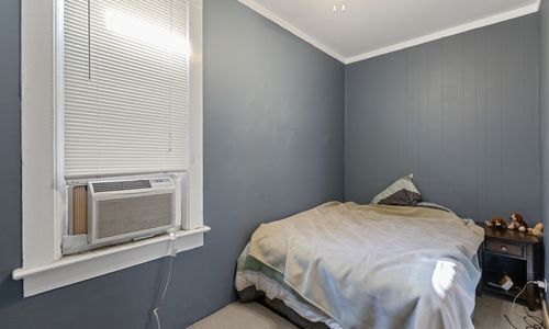 Photo - 1421 W Fletcher St
