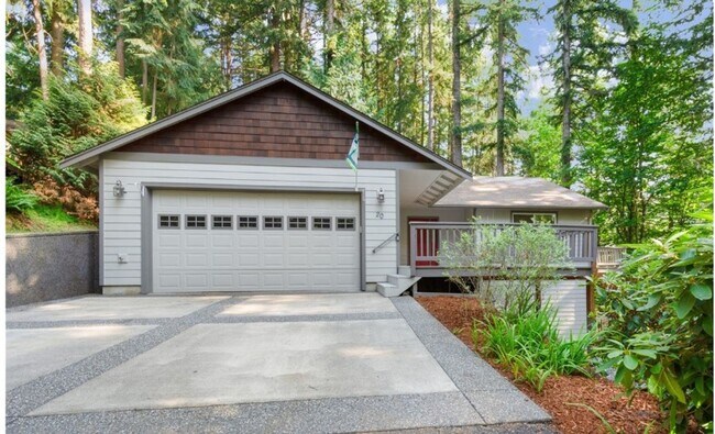 4 bedroom 2 story home in Sudden Valley - 4 bedroom 2 story home in Sudden Valley