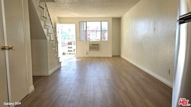 Photo - 140 N Berendo St Unit 2