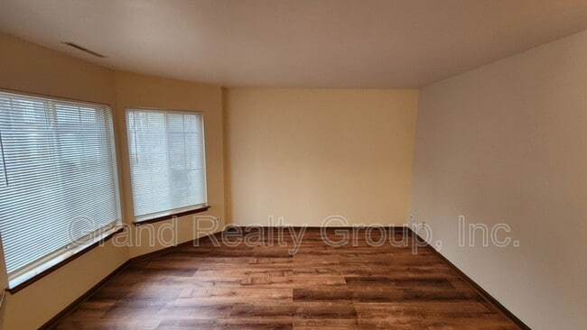 Photo - 277 W Treehouse Ln