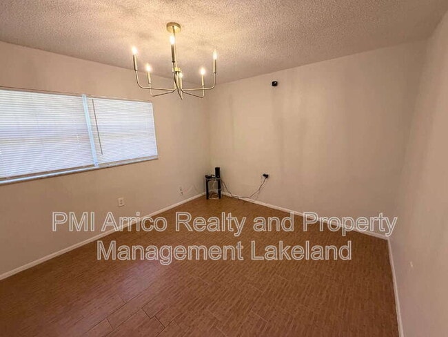 Photo - 1211 Robert King High Dr