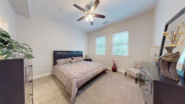Photo - 504 Nursery Rd