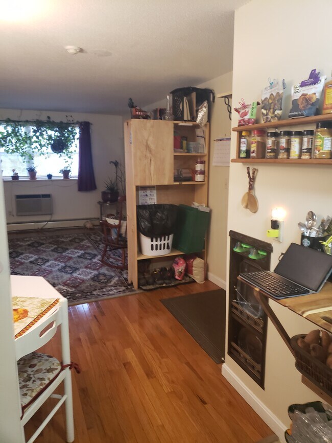 view from kitchen to living room - 100 Quarry St Unit 10