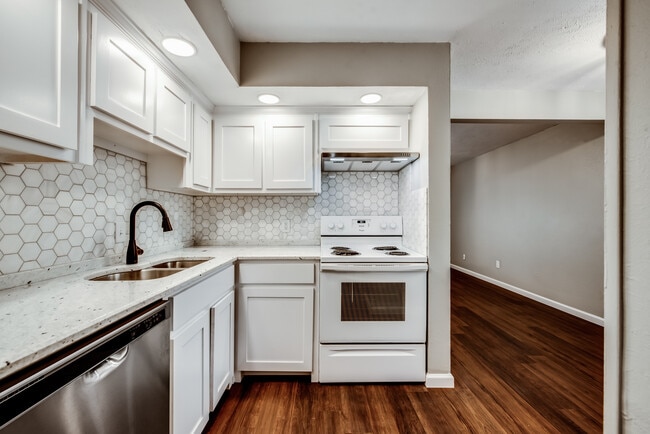 Building Photo - 1328 S Henderson St Unit 1