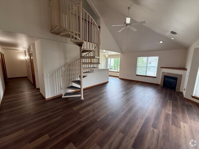 Building Photo - 8217 Mansion Hill Ave Unit #3 Rental