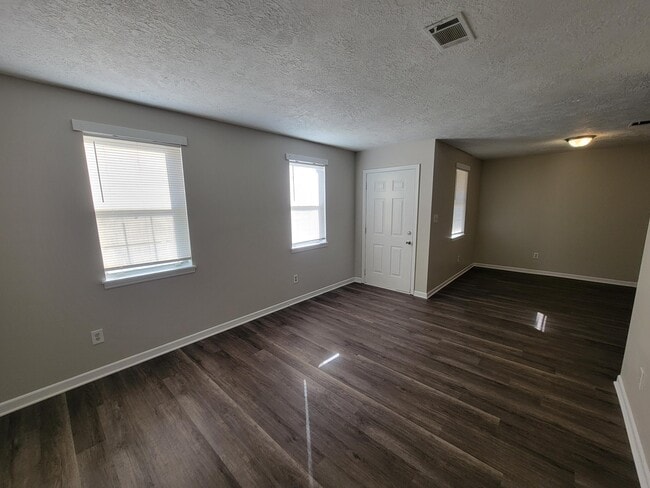 Photo - 4609 Renee St