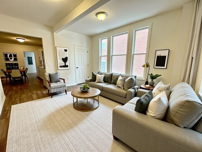 Building Photo - 133 W Maple St Unit Apt 1