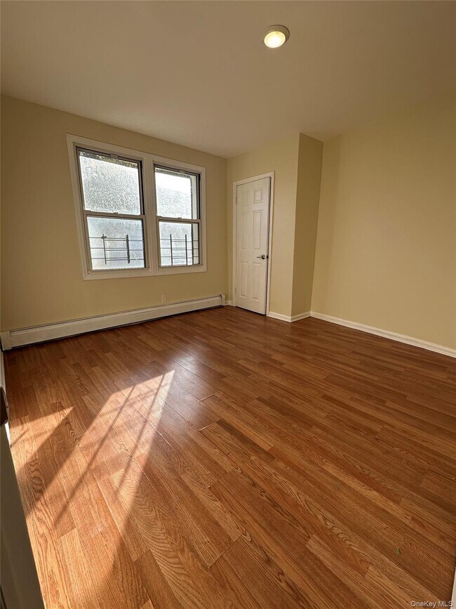 Photo - 1989 Cruger Ave Unit 1