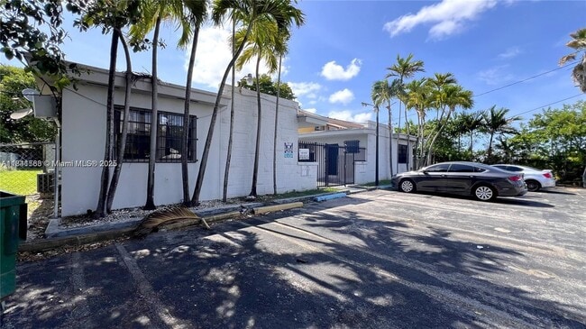 Photo - 3711 NW 24th Ave Unidad 7