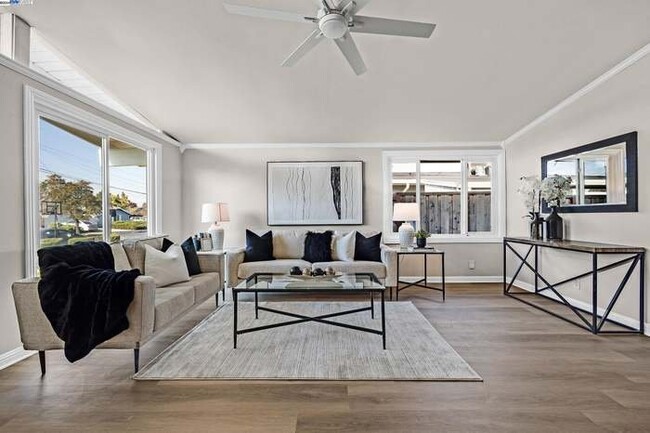 Photo - 24808 Mango St