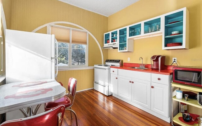 Photo - 205 SE 7th St Unit ID1359102P