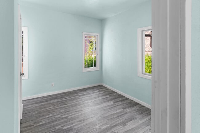 Photo - 6285 Sunnymere Ave