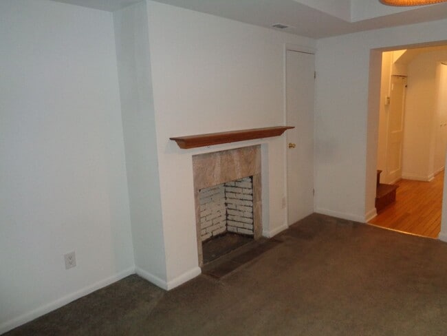 Photo - 1917 Fleet St