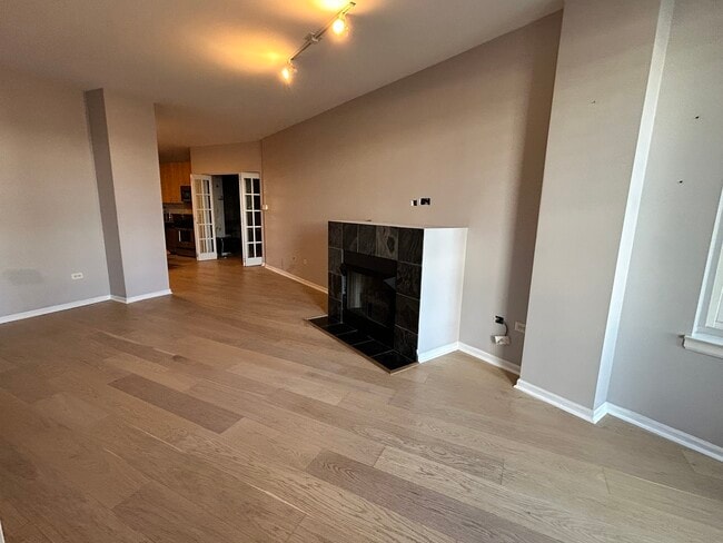Photo - 520 N Halsted St Unit 411