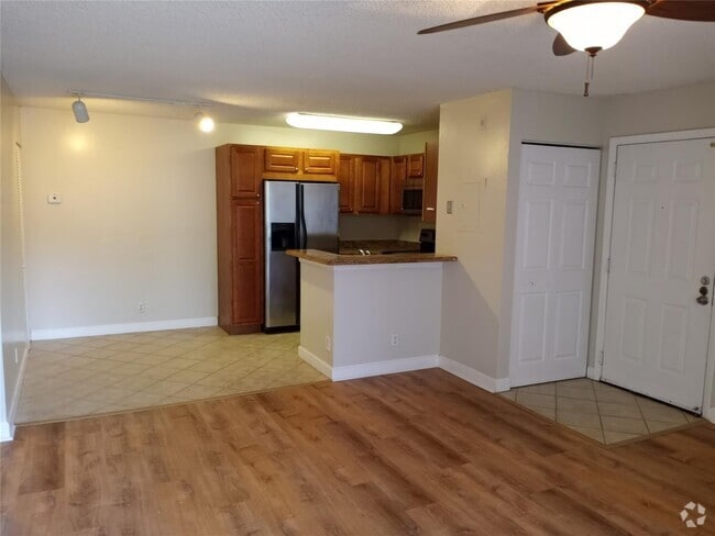 Building Photo - 801 Lyons Rd Rental