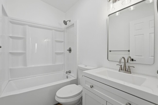 Photo - 414 W Frontier St