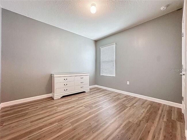 Photo - 368 Aberdeen Dr